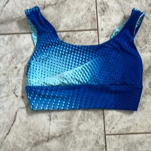 GapFit sports bra